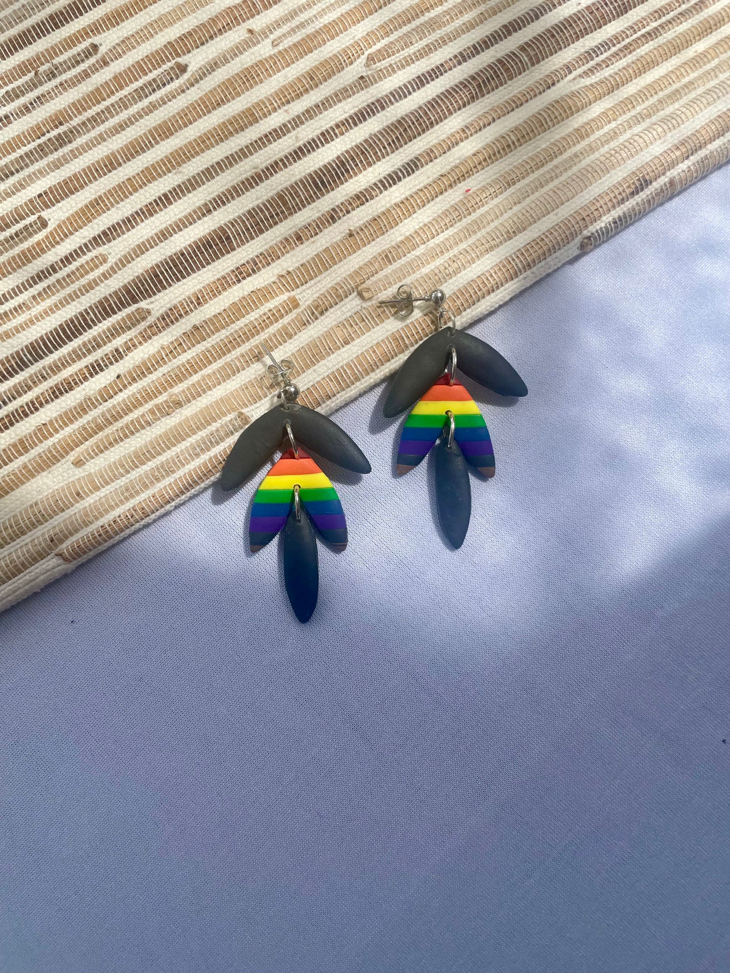 3-tier Rainbow Dangle