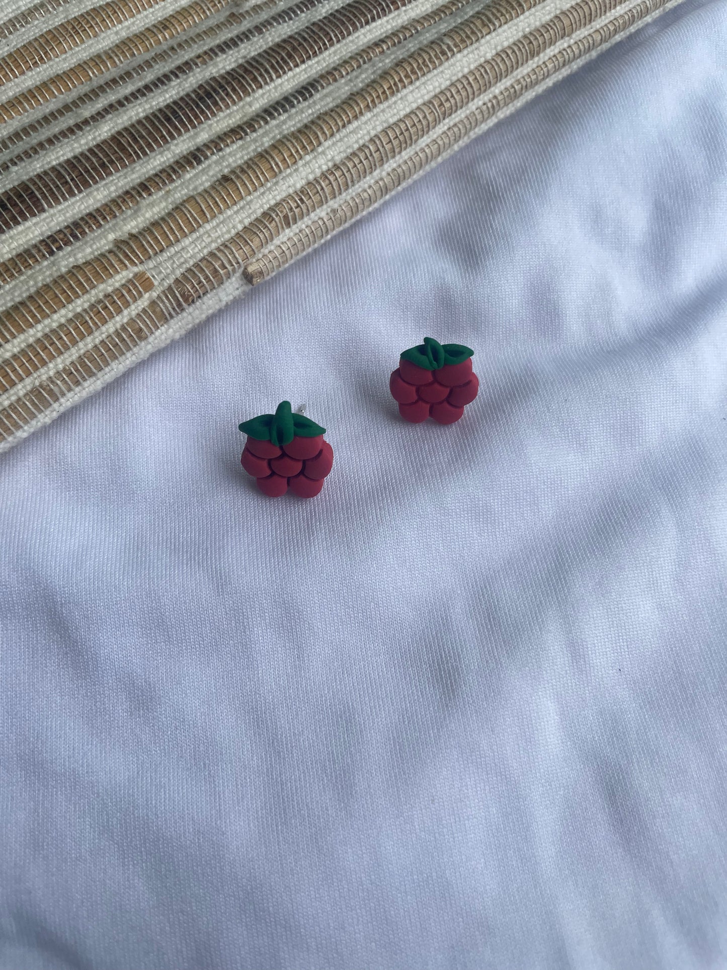 Raspberry Stud